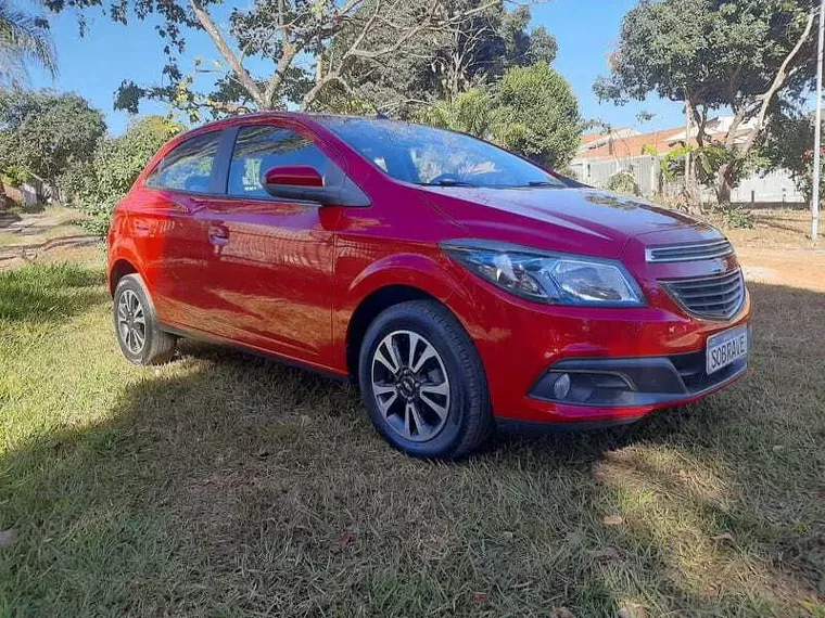 Chevrolet Onix Vermelho 5