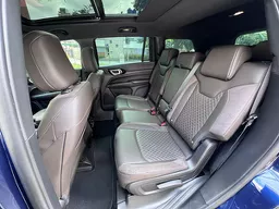 Jeep Commander