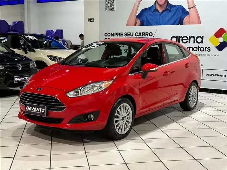 Ford Fiesta Vermelho 11