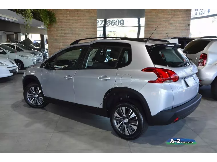 Peugeot 2008 Prata 9