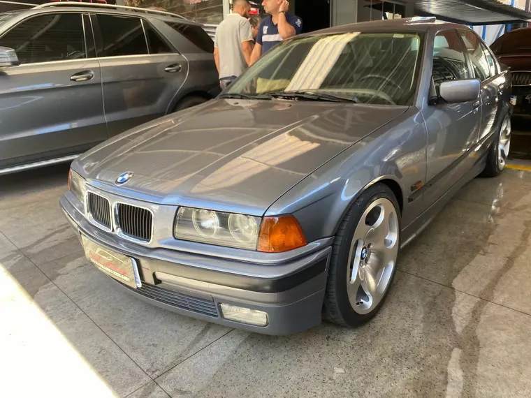 BMW 325i Cinza 5