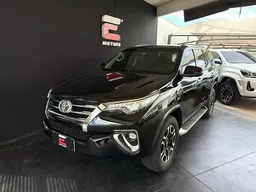 Toyota Hilux SW4