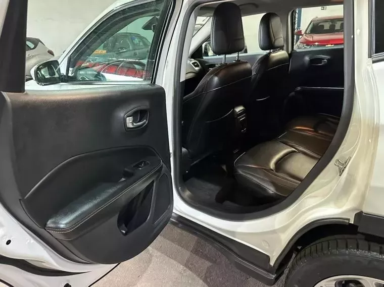 Jeep Compass Branco 18