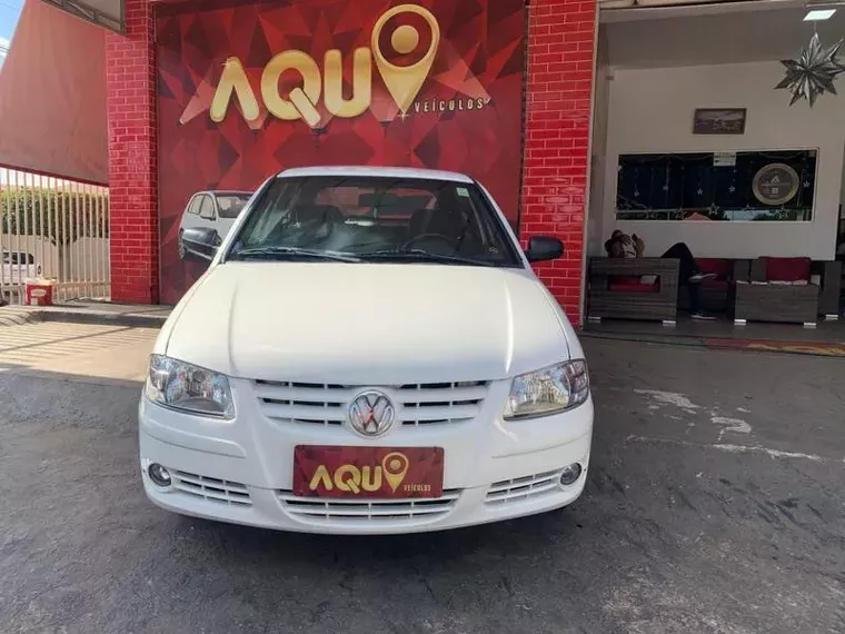 Volkswagen Gol Branco 12