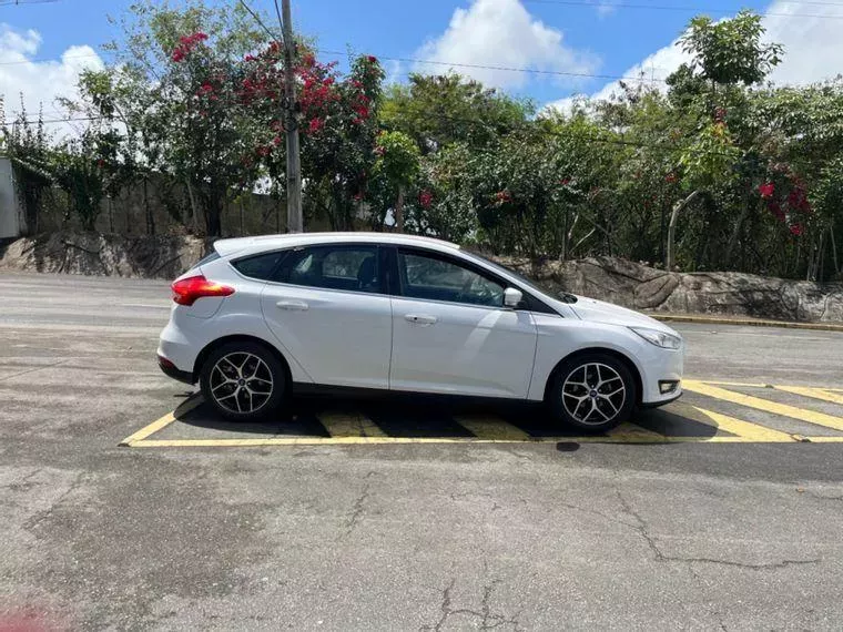 Ford Focus Branco 5