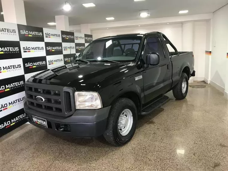 Ford F-250 Preto 2