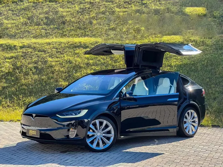 Tesla Model X Preto 1