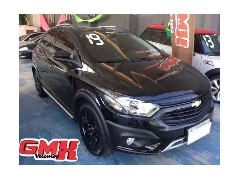 Chevrolet Onix Preto 4