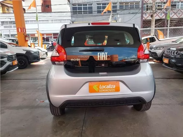 Fiat Mobi Prata 6