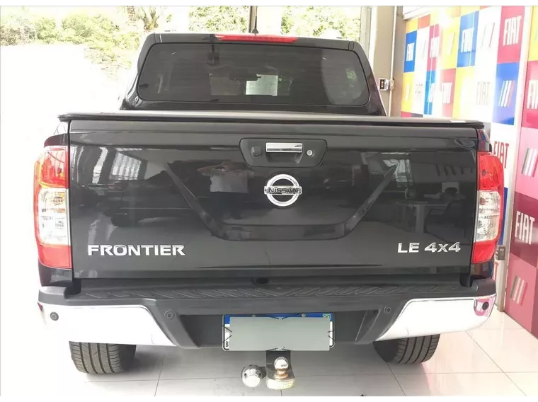 Nissan Frontier Preto 7