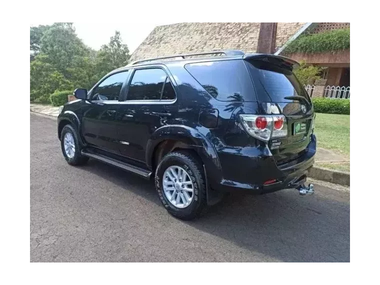 Toyota Hilux SW4 Preto 5