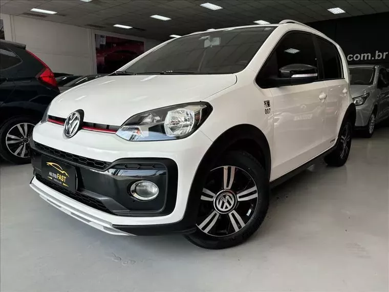 Volkswagen UP Branco 3