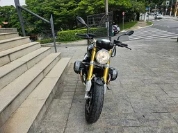 BMW R Nine T