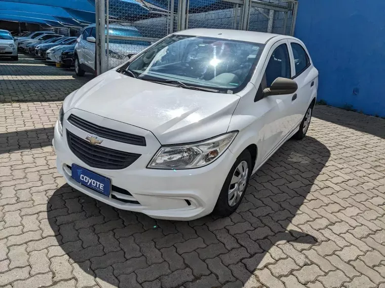 Chevrolet Onix Branco 2