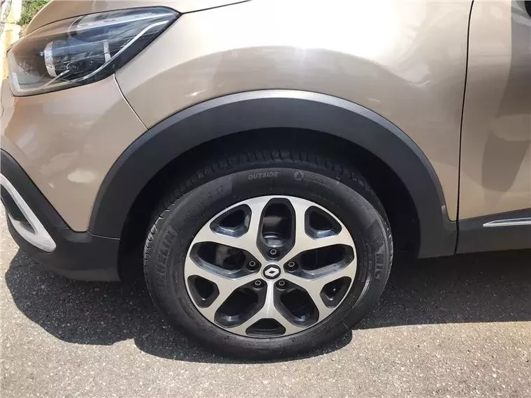 Renault Captur Bronze 9