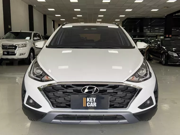 Hyundai HB20X Branco 10