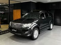 Toyota Hilux SW4