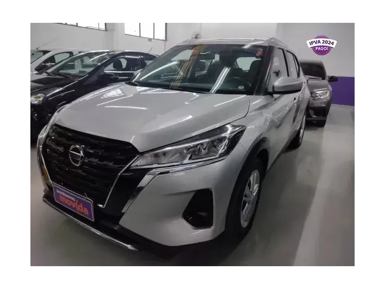 Nissan Kicks Prata 4