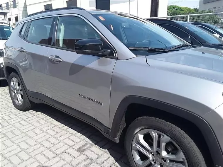 Jeep Compass Prata 13