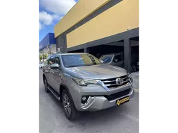 Toyota Hilux SW4
