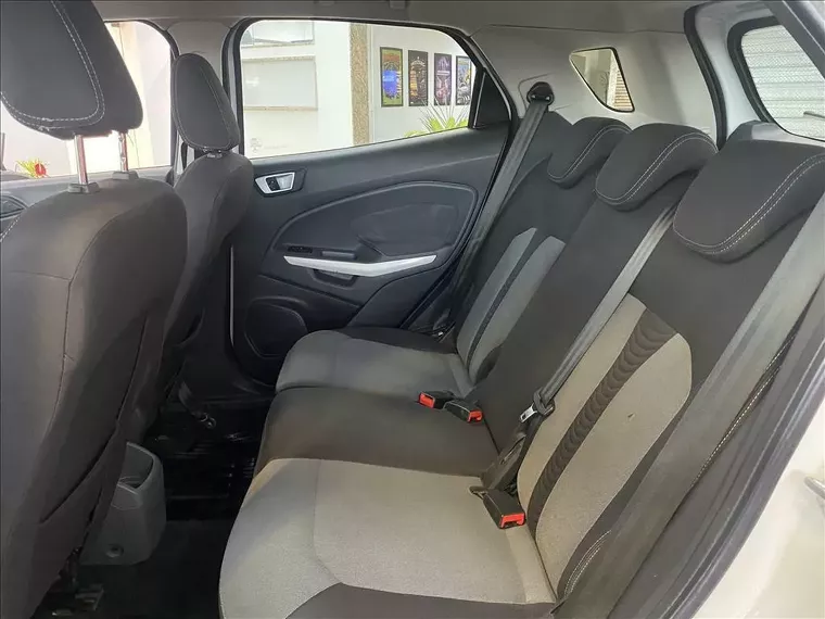 Ford Ecosport Branco 8