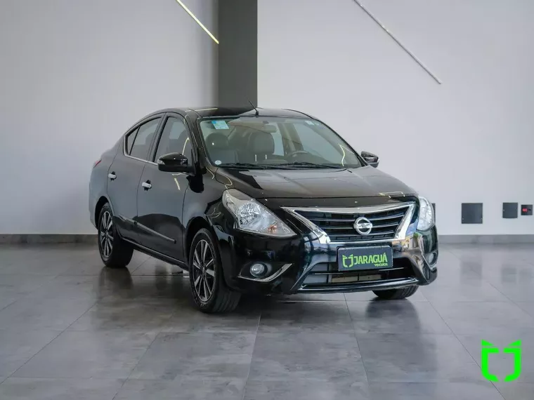 Nissan Versa Preto 2