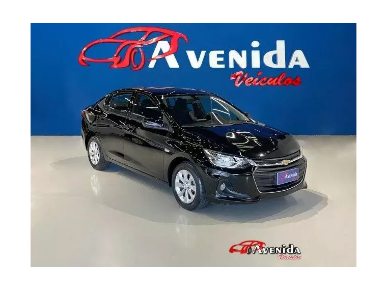 Chevrolet Onix Preto 1