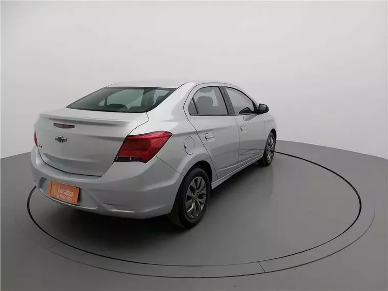 Chevrolet Onix Prata 2