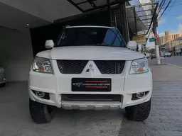 Mitsubishi Pajero TR4
