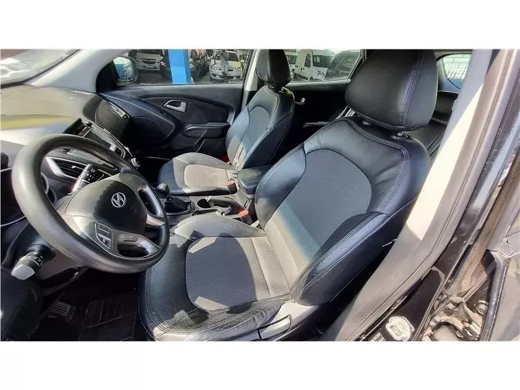 Hyundai IX35 Preto 3