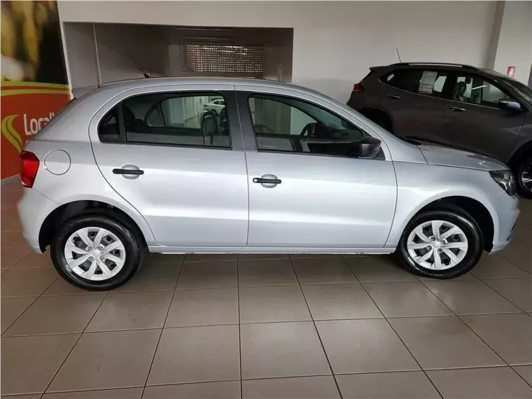 Volkswagen Gol Prata 9