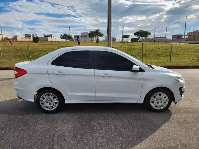 Ford KA Branco 4