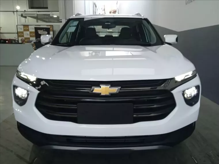 Chevrolet Montana Branco 18