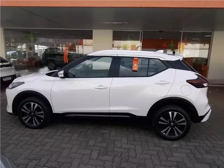 Nissan Kicks Branco 8