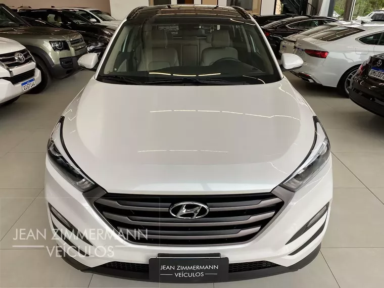 Hyundai Tucson Branco 3