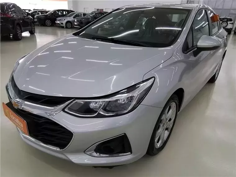 Chevrolet Cruze Prata 3