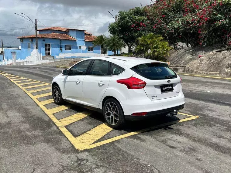 Ford Focus Branco 7