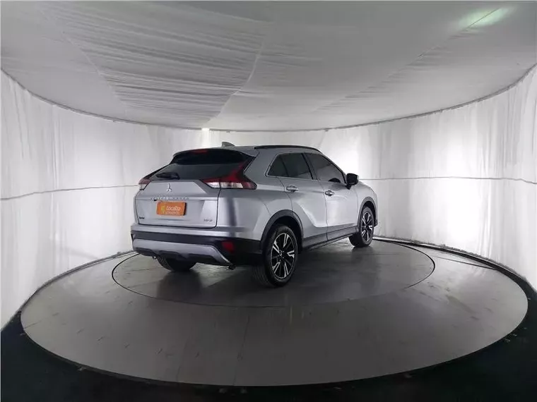 Mitsubishi Eclipse Cross Prata 13