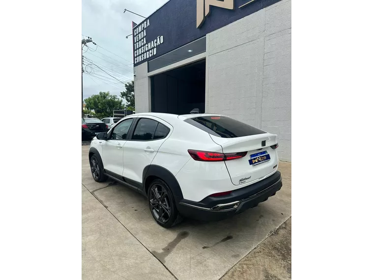 Fiat Fastback Branco 7