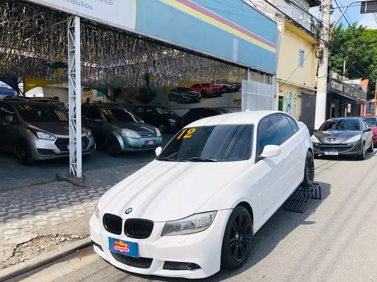 BMW 318i Branco 4