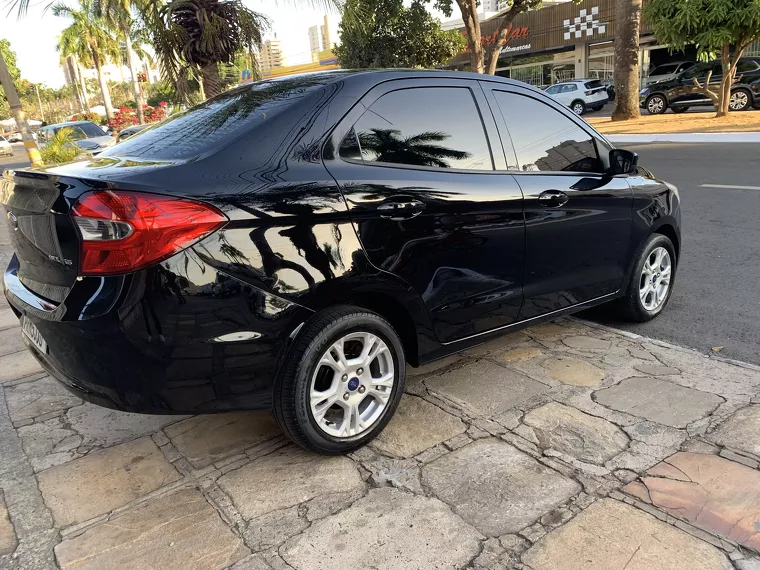 Ford KA Preto 16