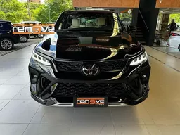Toyota Hilux SW4