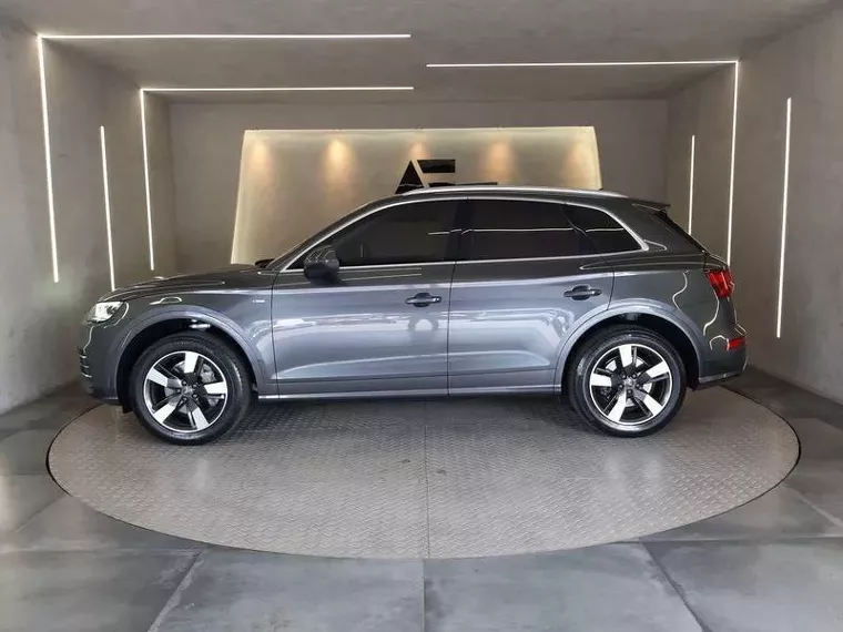 Audi Q5 Cinza 11