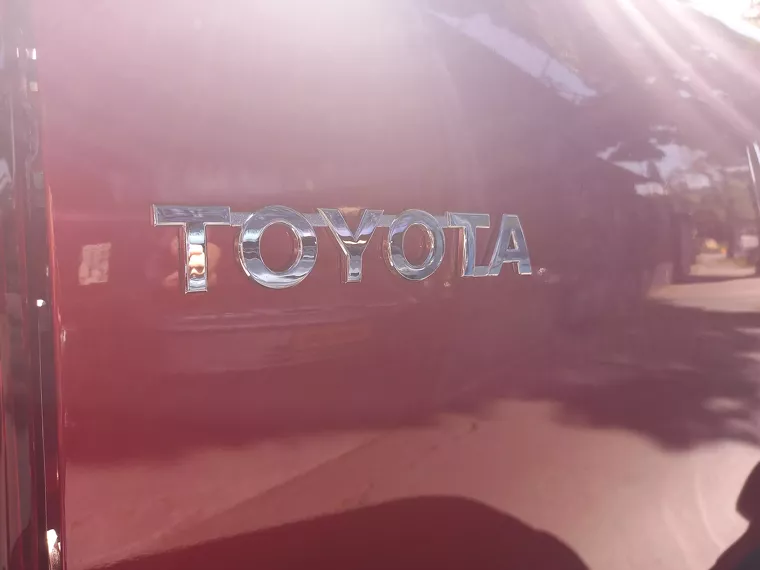 Toyota Hilux Vermelho 5