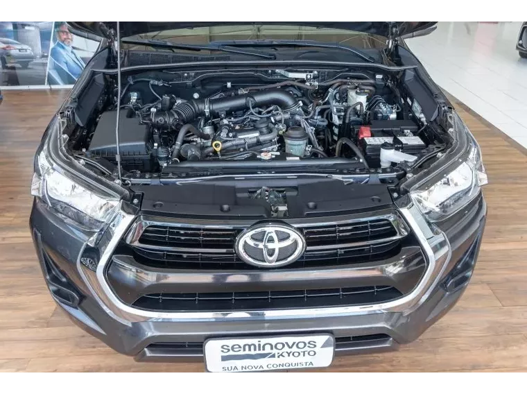 Toyota Hilux Cinza 20