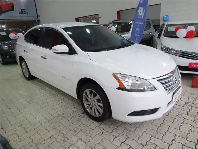 Nissan Sentra Branco 5