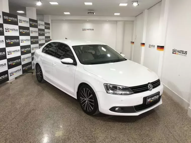 Volkswagen Jetta Branco 10