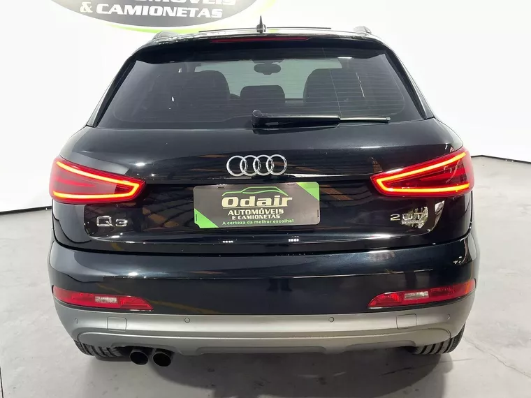 Audi Q3 Preto 16