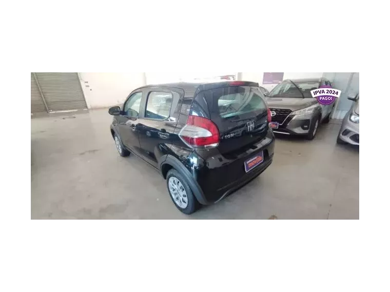 Fiat Mobi Preto 7