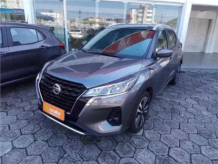 Nissan Kicks Cinza 11